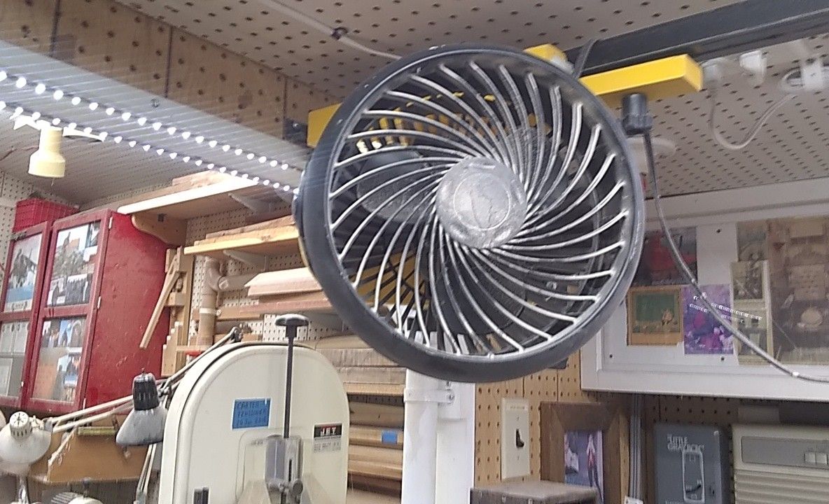 628238741_oldfan.jpeg.8efd0e3479a020a3044460177da8c60c.jpeg