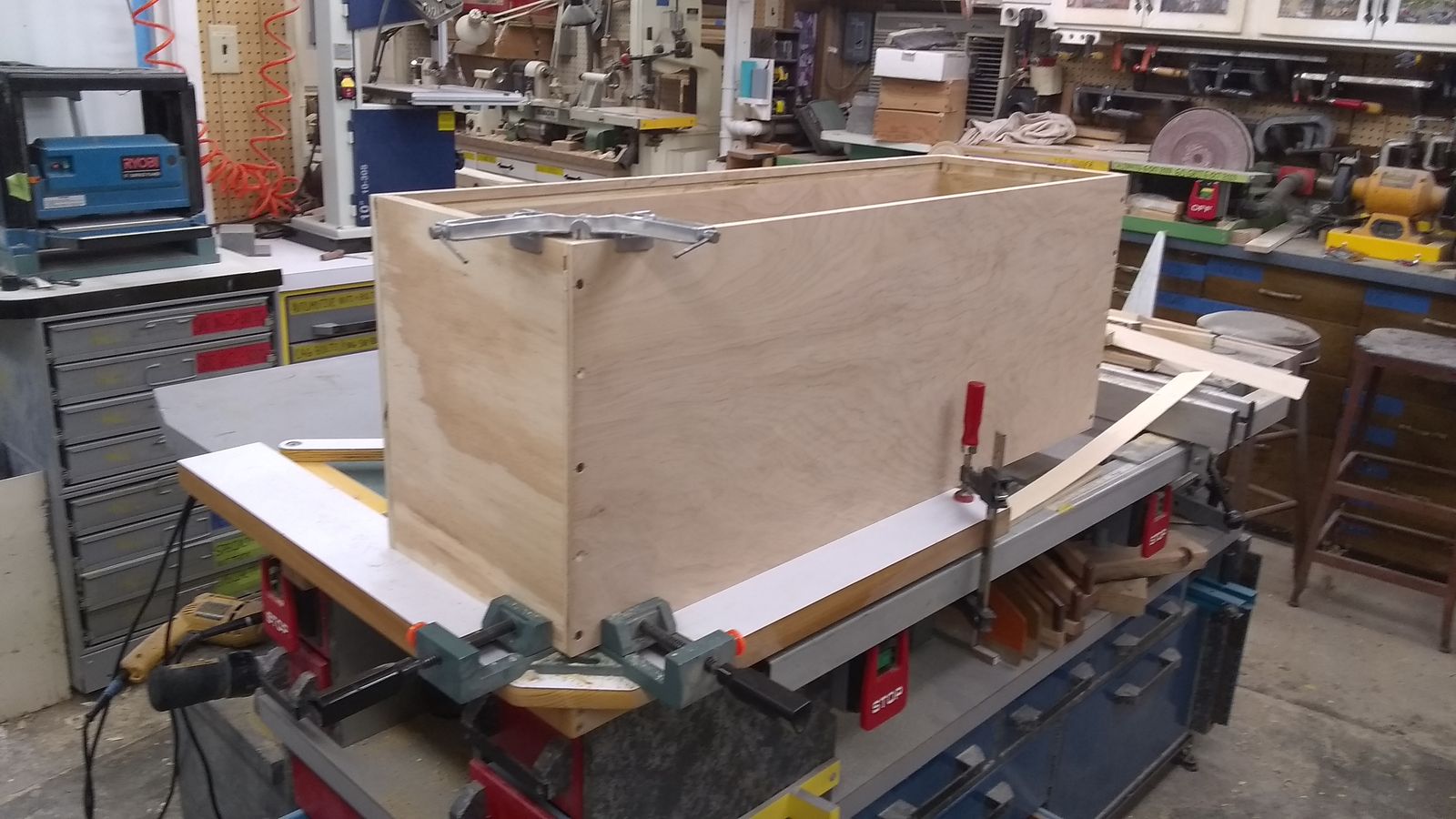 93867635_DrawerorBoxjig.jpg.6fb967699cd5d0194d22b1dea39e377e.jpg