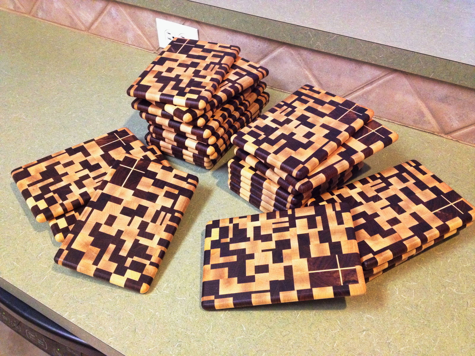 1891381300_Finishedcuttingboards.jpg.3483b0b5ff25476dbaa5205ab71af4df.jpg