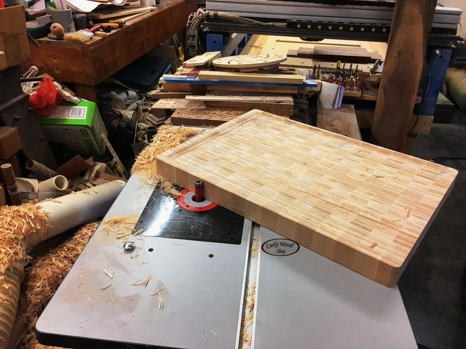1820682577_019-Flushtrimmingthesides.JPG.8e6a1127dc7ab2aa31c48753e9de16d0.JPG