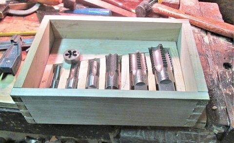 551607901_PipeTapBox4cornersdone.JPG.a1988f827922db835f5ca987c16983a3.JPG