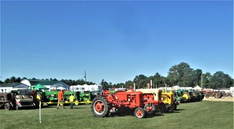 968931659_WestLibertytractorpark1.JPG.d108e2fb2c5ba22193b3eb95977c2d60.JPG