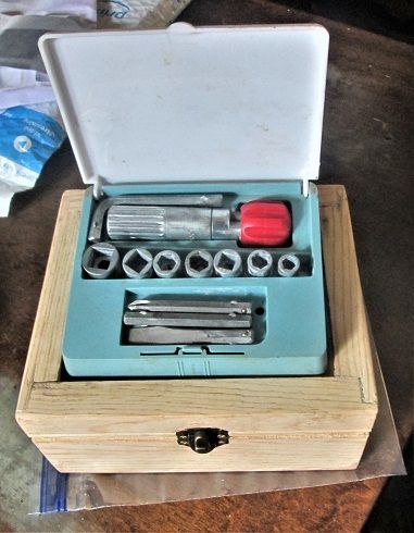 1167866568_ToolSetCaseopened.JPG.e9b8057593f207269f35d3f523604699.JPG