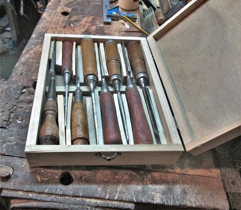 136244654_ChiselboxPIP8chisels.JPG.af24dcfa1fc3d51b8cbd1434d8c067ba.JPG