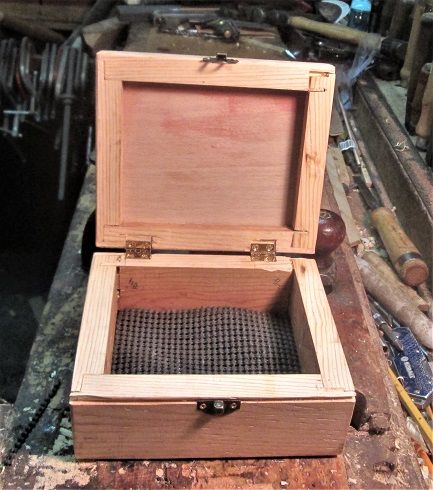 1367707375_DovetailClassProjectinsideview.JPG.7e1181cde8dce53efbf14080fd902839.JPG