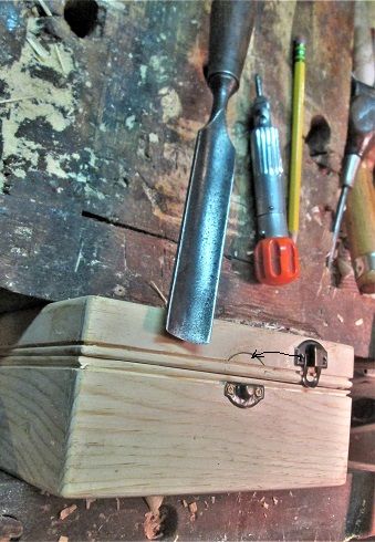 1517480722_DovetailClassbuildaboxinciselatch.JPG.3d6b50495319d4a38b0403dbb8067578.JPG