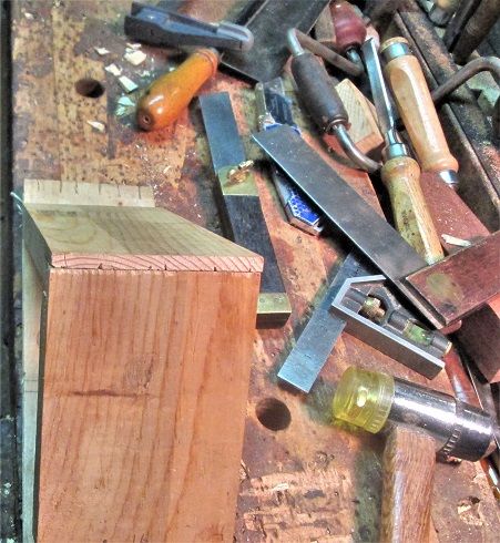 2123086393_DovetailClassDay4endgrainshowing.JPG.7416c1b870d1acae2d7e2b506340c0dc.JPG