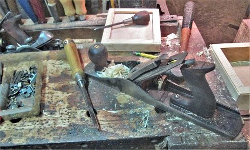847783311_DovetailClassbuildaboxlevelthecut.JPG.195f179fd7bb6f7325da98d9458d2bcf.JPG