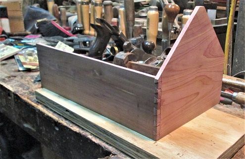 1420635839_CedarToolBox1stcornerdone.JPG.e21011be4c113d6da891b484cf43d492.JPG