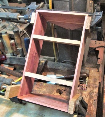 1866460039_CedarToolBoxglueupspacerbars.JPG.61b0ef525bd4c12394864994ca01fa2a.JPG