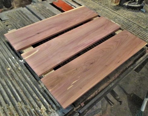188967356_CedarTrayProjecttraybottomblanks.JPG.3457892cadb801d63d2f67144a853000.JPG