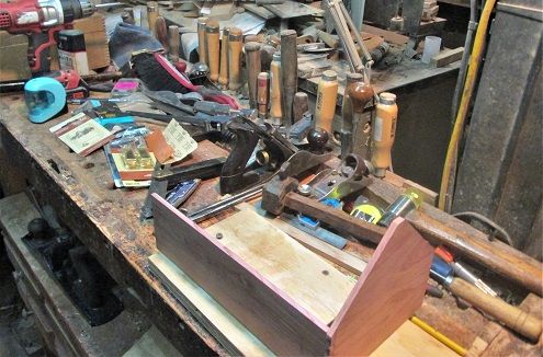 368664707_CedarToolBoxbusybench.JPG.364143d91dcc21857d9c885f78940689.JPG