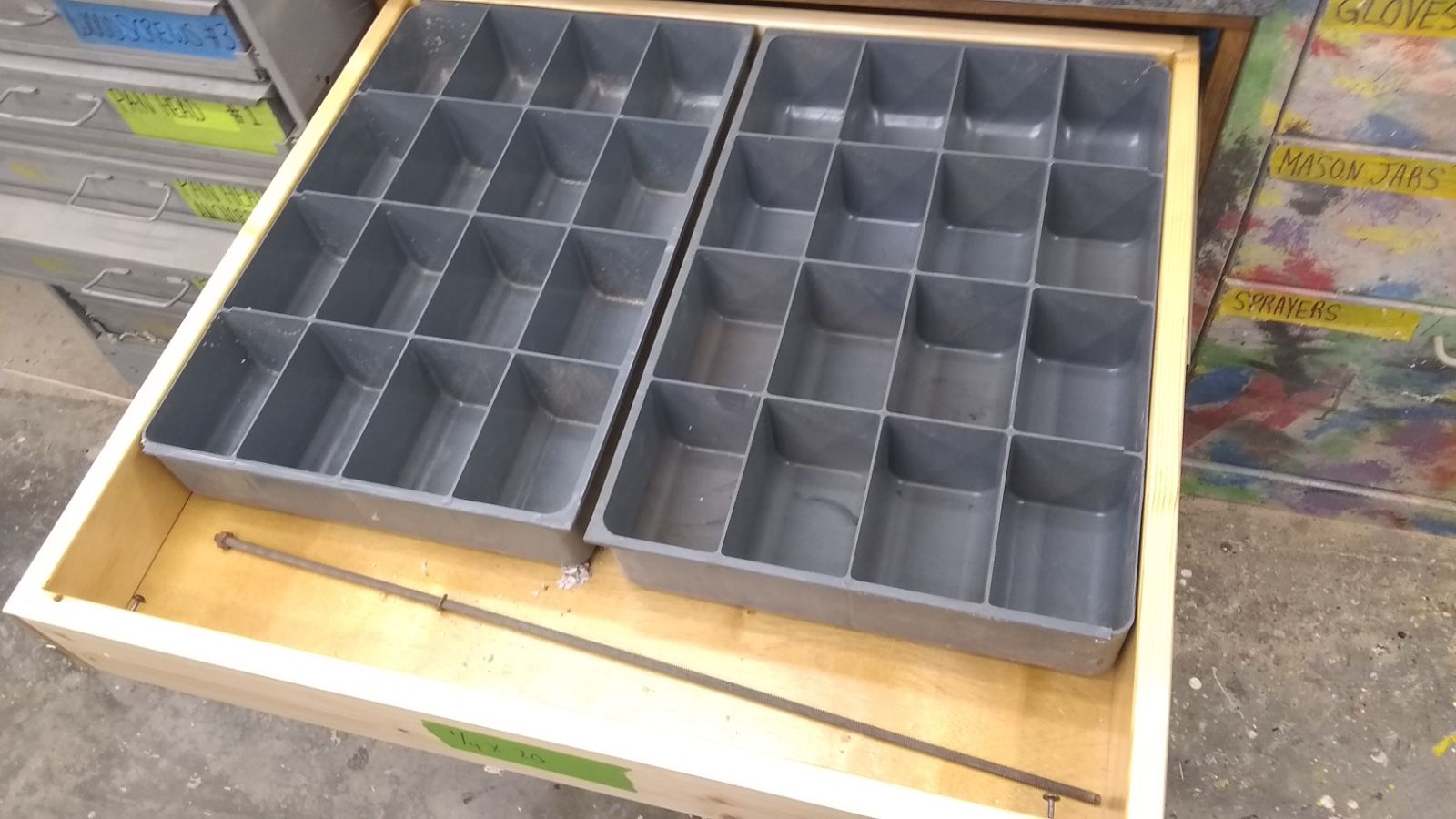 54377528_Drawerorganizing(2).jpg.a4e0c3979bd303e4243ff43f35581eb5.jpg