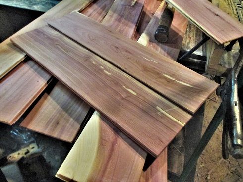 902275175_CedarTrayProjectfloorboards.JPG.ef5cc1ec8157322c938642454a4d39b5.JPG