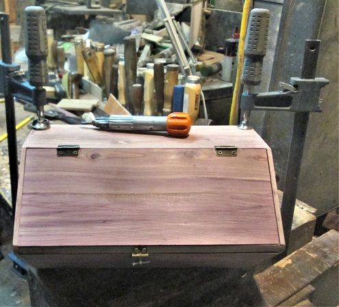 1453787362_CedarToolBoxhelpinghands.JPG.0c0dbd078f4660dd42a3478c4be02bca.JPG