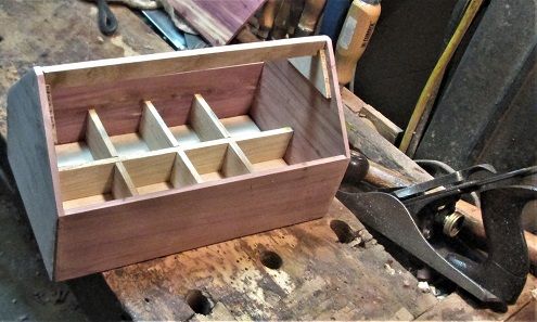 1849931532_CedarToolBoxtopbarplanedflat.JPG.8ffb9dc1ba48820f36f83939326f09e9.JPG