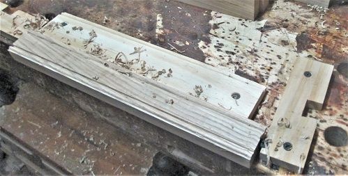631448034_BathroomCabinet2beadsdone.JPG.44f00ae84233c03896eaeb1df84f6ac1.JPG