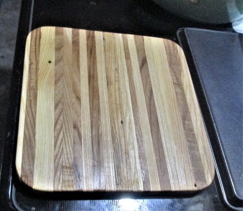 1117564827_CuttingBoard1stcoattop.JPG.e5f2d584dc2b893d544fe3080354e58d.JPG