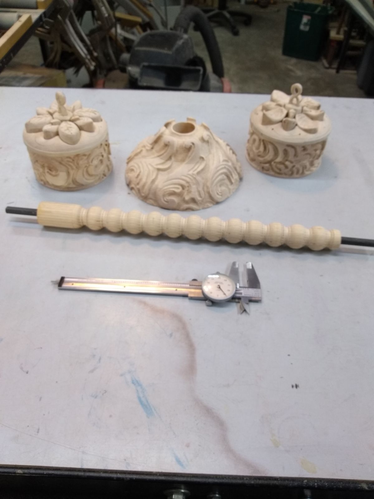568512195_IMG_20210331_192514424theroundthingletmedrillaholeallthewaythrough.jpg.fd687467f8270081bbaffb4810965c17.jpg