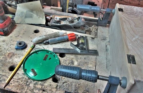 143965649_Lidworkhingetools.JPG.280260949008b12d05ae7e063bb996a1.JPG