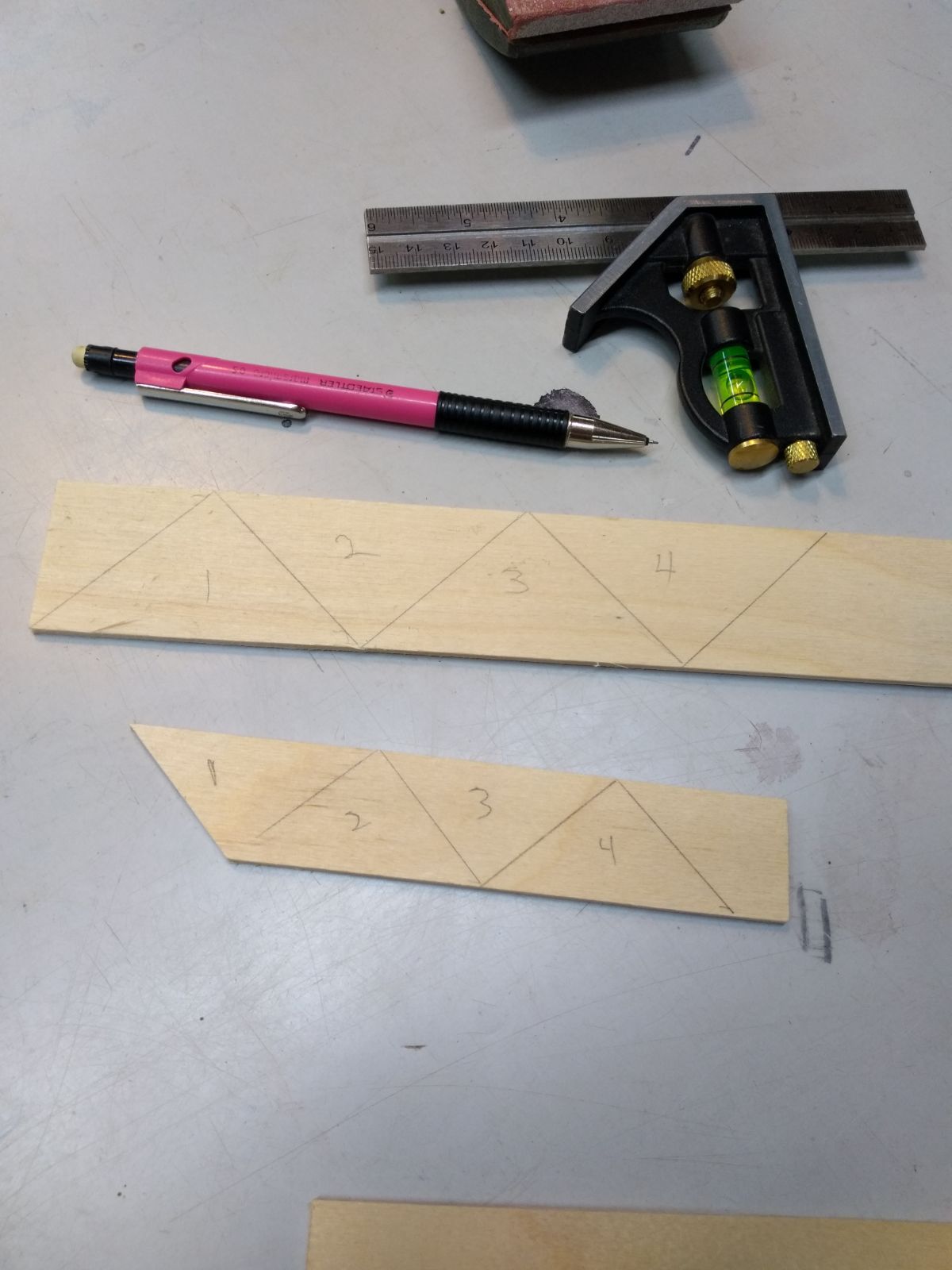 1481816115_IMG_20210606_095359317aftermeasuringthedepthoftheslotandsawingastripofBB.jpg.4cc88fe5e1b19b1decce3ddce89415dd.jpg