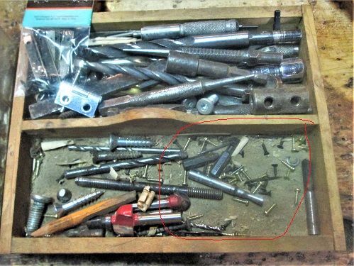 725910093_TheJulyBoxscrewsupplies.JPG.4034358e62b08ded1352a4cb55357f54.JPG
