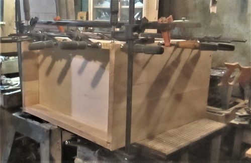 1359463766_AugustProjectalmostenoughclamps.JPG.f171a181966d6c106b316f734bc97eb2.JPG