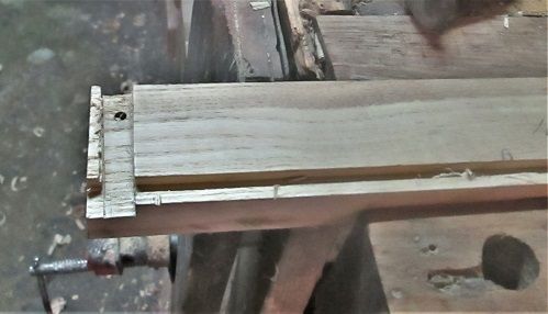 1864811033_Drawerbuild101dadoforback.JPG.357bfa5b9c524e93cdeb91ce910429eb.JPG