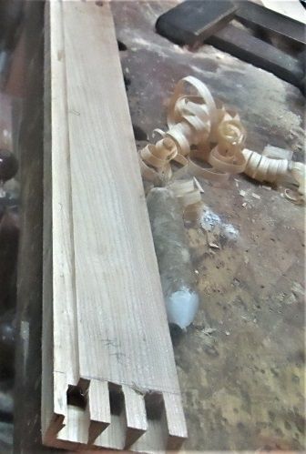 2038949978_Drawerbuild101frontgroovedone.JPG.119efbdf0846c0ba4ebb0aec364e2a18.JPG