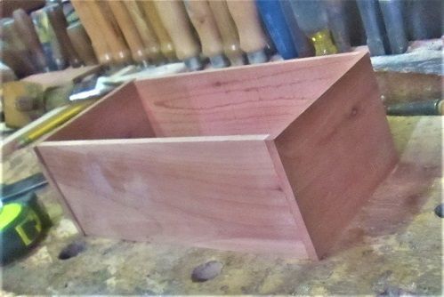 132153499_ACedarBox4sides.JPG.ee98b3b4a60aee1cb0f1b8a22217e830.JPG