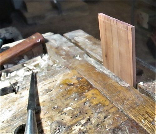 1366667442_ACedarBoxreadytosaw.JPG.417bc67427566a52c994732cf6dbcf92.JPG