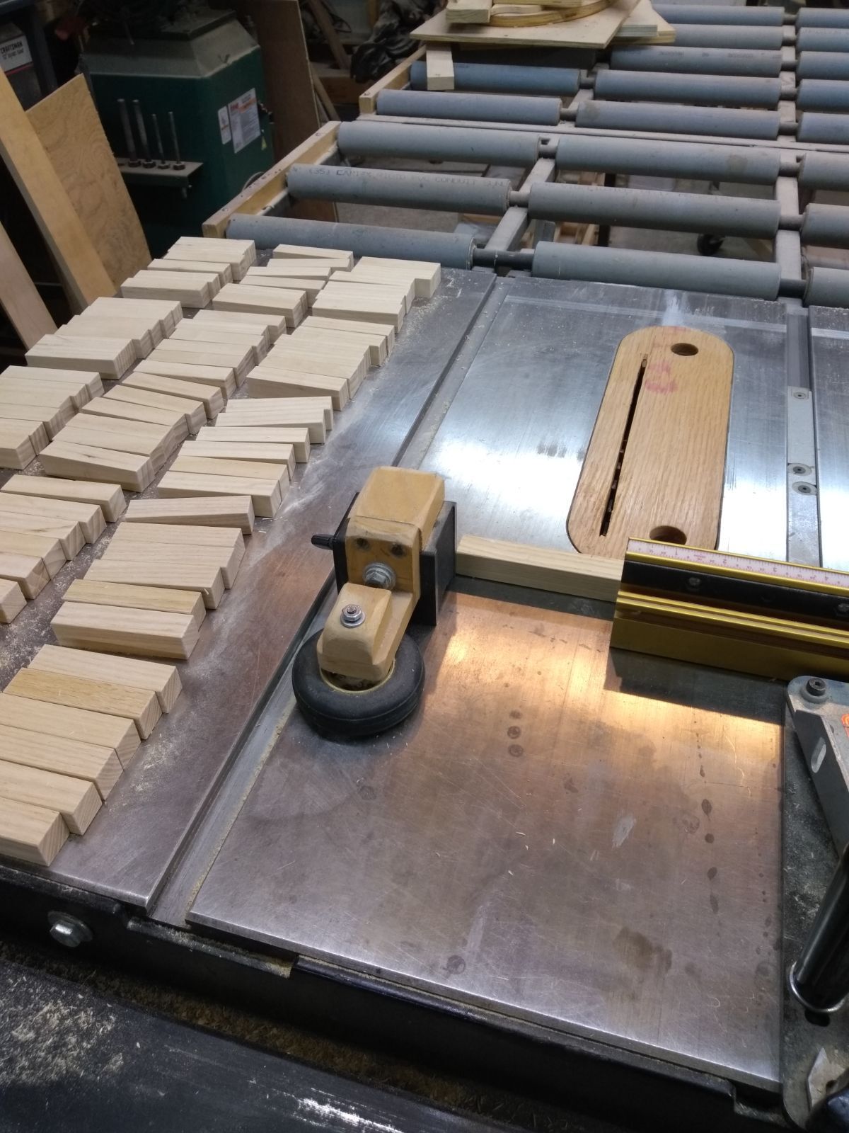 58092277_IMG_20211213_184332468fixintomake20more6piecepuzzles.jpg.5e5f67c57bdf8ba621f8c80e2787cb15.jpg