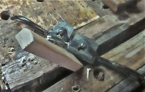 1068243989_Roundbottomshave.JPG.c51aaf527a536f6fe134aa6532931dca.JPG