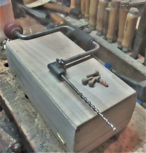 1088162051_Episode5pegfeetdrill.JPG.4f3957d02a449474ce489a3539cb7daa.JPG