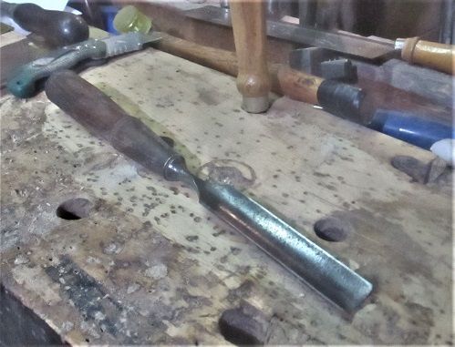 1335642295_Episode4AOldCarver.JPG.03e04671331ad0ec86534ad0deec973e.JPG