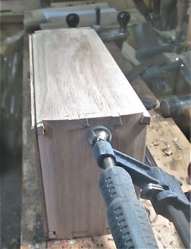 1410076979_TheSellersBox2clampedfit.JPG.c7bdb59377fa63a7602c77148bb1b1aa.JPG