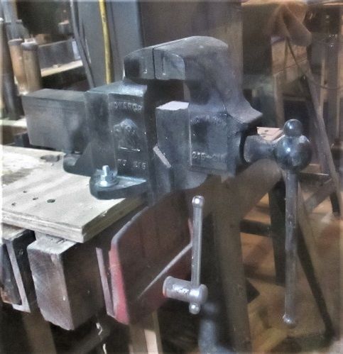 1122437820_Benchvise-vise.JPG.01571b212885ab58d30d8725f008c06d.JPG