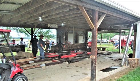 1353131896_TractorFest2019sawmill.JPG.02bc4e1341dfb3c763d57bd11ed5d9c3.JPG