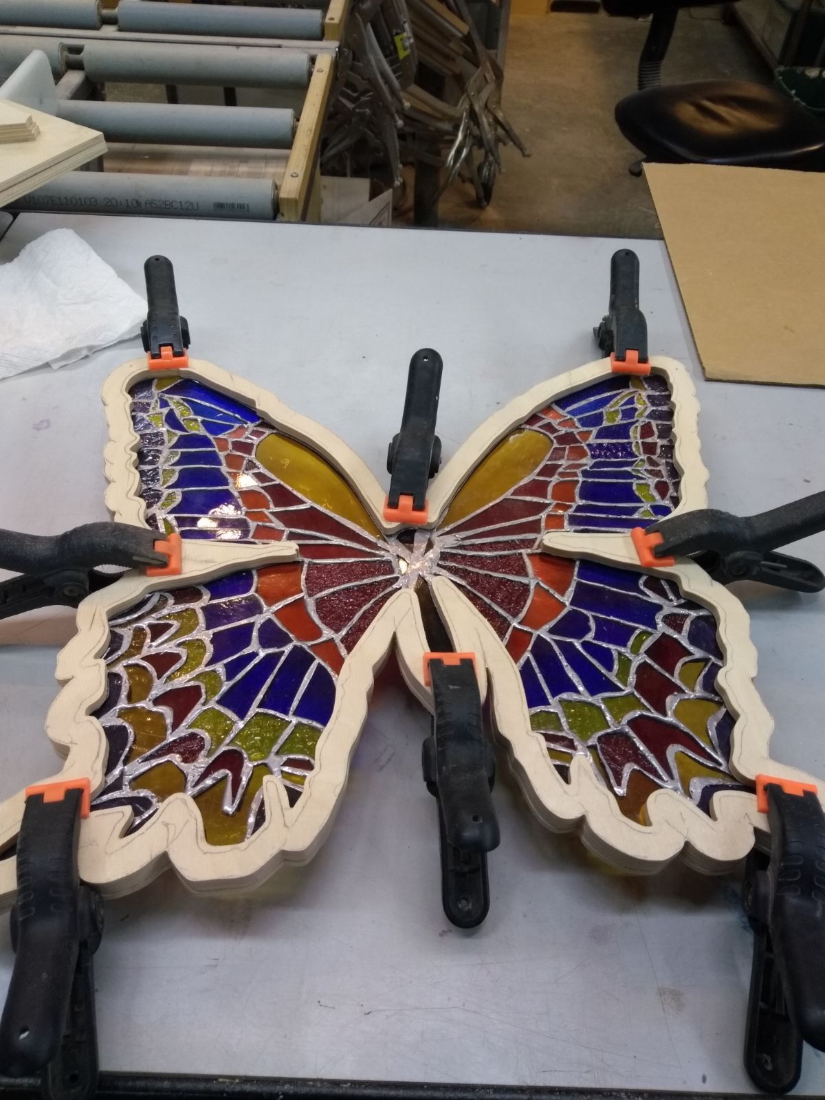 65035669_IMG_20220205_174347897frameforbutterflystainedglass.jpg.562f15d12069f532de7abfa8b69bc728.jpg