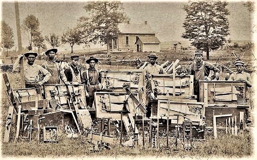 Carpenters.jpg.5be07b44d1fcd7d3651de3222a73bcf3.jpg