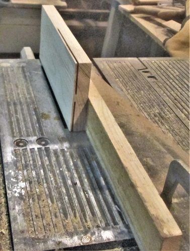 260063868_BankofdrawersKerfingsaw.JPG.cd6c07e6437ee9351bdf9959ec446803.JPG