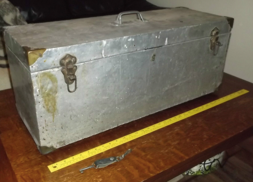 1267684012_1950craftsmantoolbox1.png.bb2a88552181d4034f6eef6fcf999b7f.png