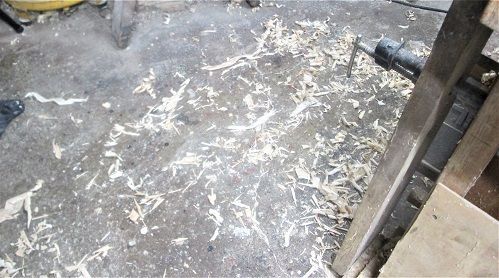 143842650_RaisingPanelsmakingshavings.JPG.becc96bb67bb05c2f2a149917db40da5.JPG