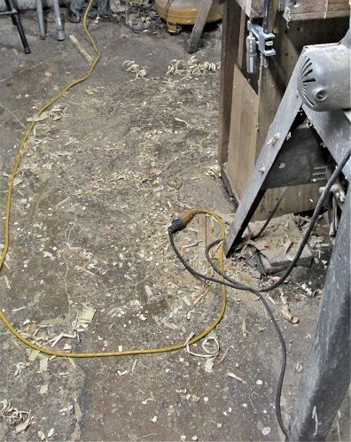 2108526722_Panelworkaisle2mess.JPG.0ab03900924e2213662ca2acb9e10de0.JPG