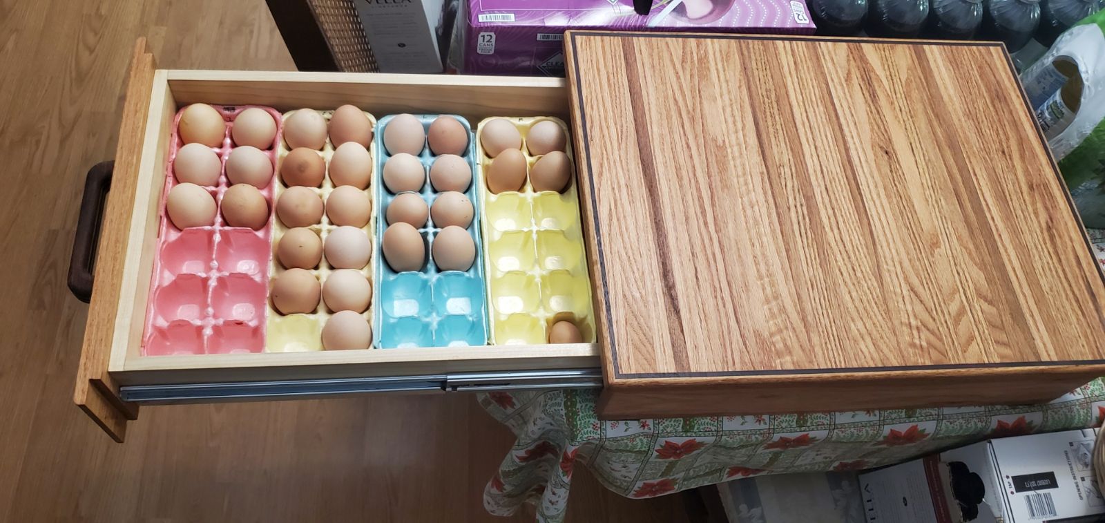 egg-drawer-23.jpg.81164d09417e8e8281d6ecac55d6dc1c.jpg