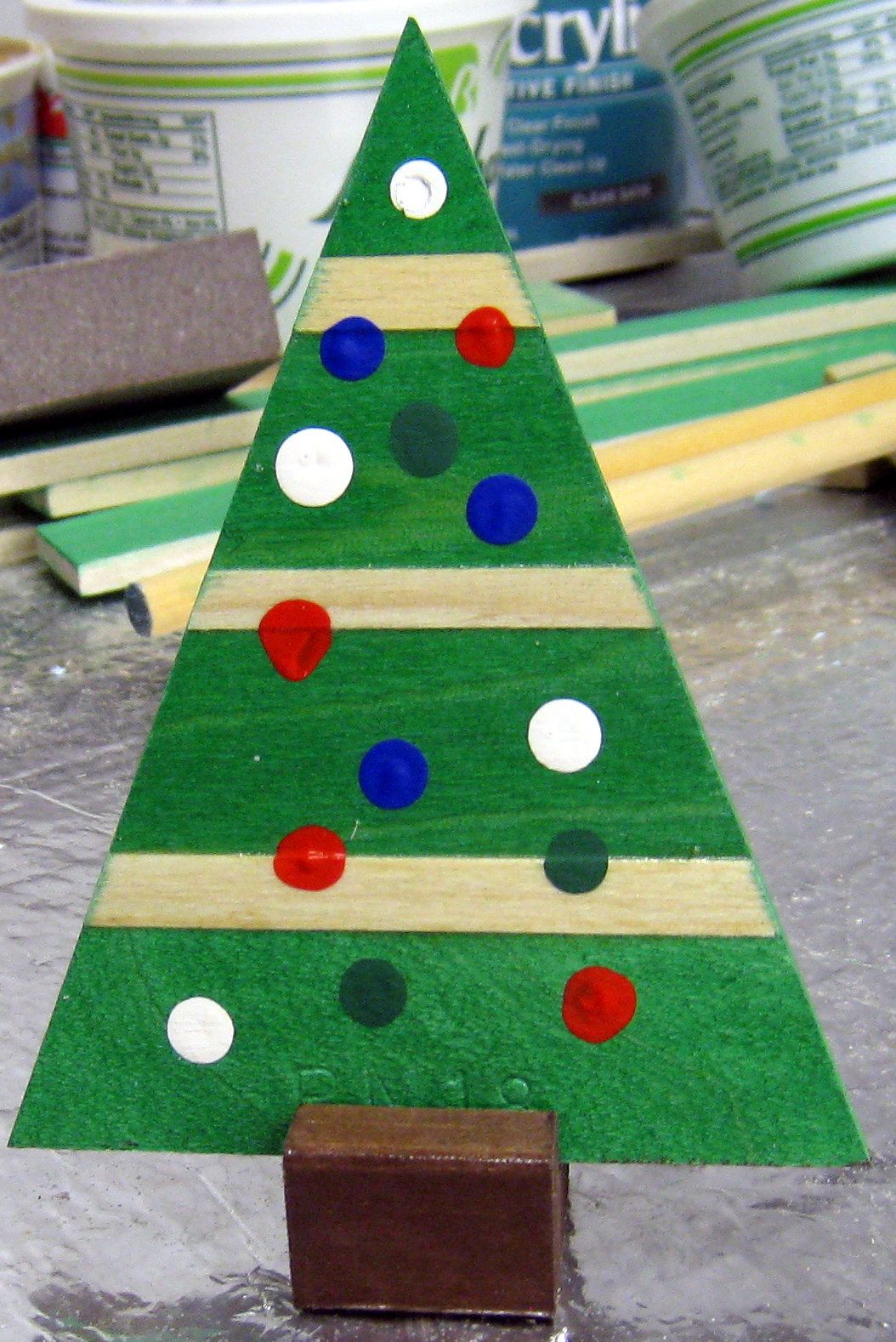 1163746507_xmastree.JPG.5af4b6e72c165534ce0a343538236a38.JPG
