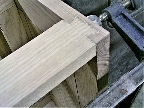 1209692788_Mondayworkinggluedup.JPG.fa18477f79e4ff423d7a21ca1f2075e0.JPG
