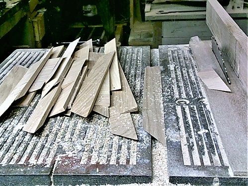 252778339_Tues.Panelsscrappile.JPG.d4a7e4c3117c9fc53d00bcbe268ff79d.JPG