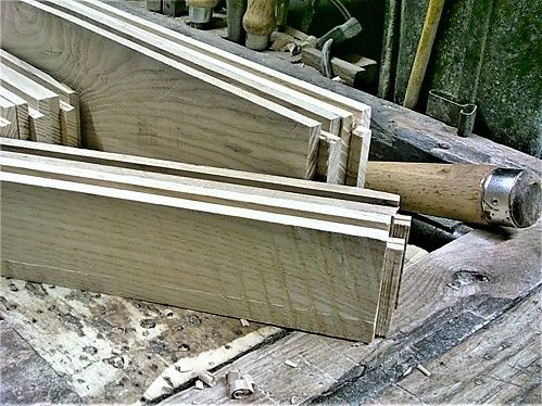 93732517_Thurs.JoineryWaitingonthatchisel.JPG.802f2af0b3ead64976d51503e7f605c7.JPG