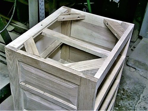 attaching table tops